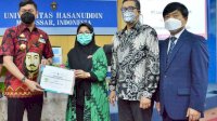Unhas Serahkan Bantuan Alat PCR di Beberapa Wilayah Kab/Kota di Tiga Provinsi