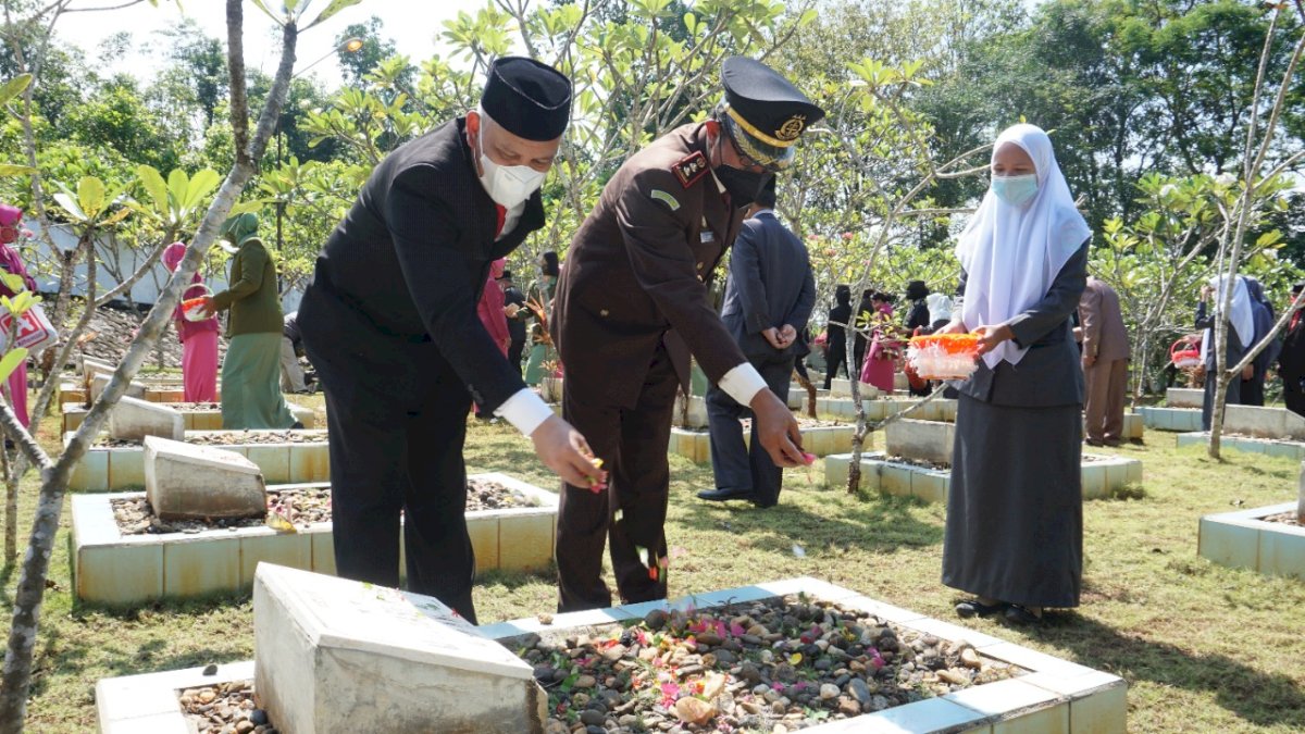 Makna Peringatan Hari Pahlawan Bagi Wakil Ketua DPRD Lutim