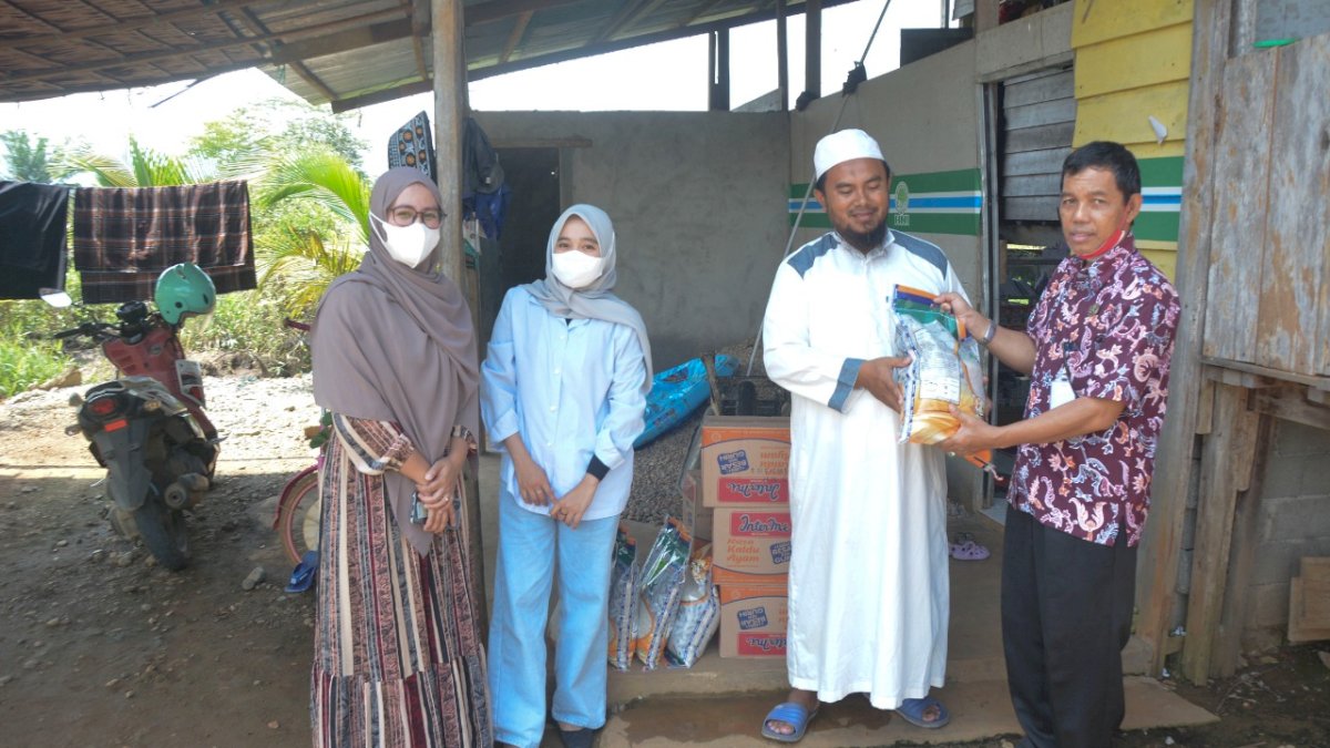 Sekretariat DPRD Lutim Gelar ‘Jumat Bersedekah’, Bentuk Kepedulian di Tengah Pandemi COVID-19