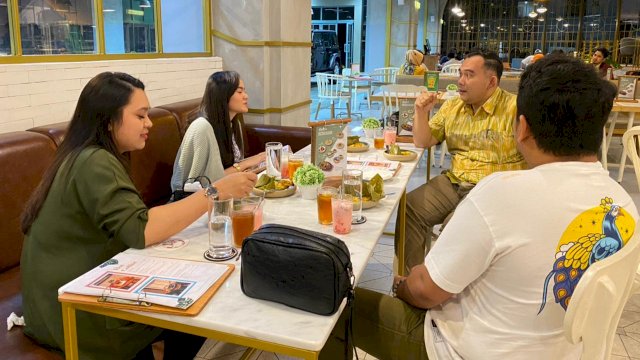 Mengunduh aplikasi Kallafriends dapat 10 ribu Kalla Point yang bisa ditukar dengan menu Gastros Cafe (istimewa)