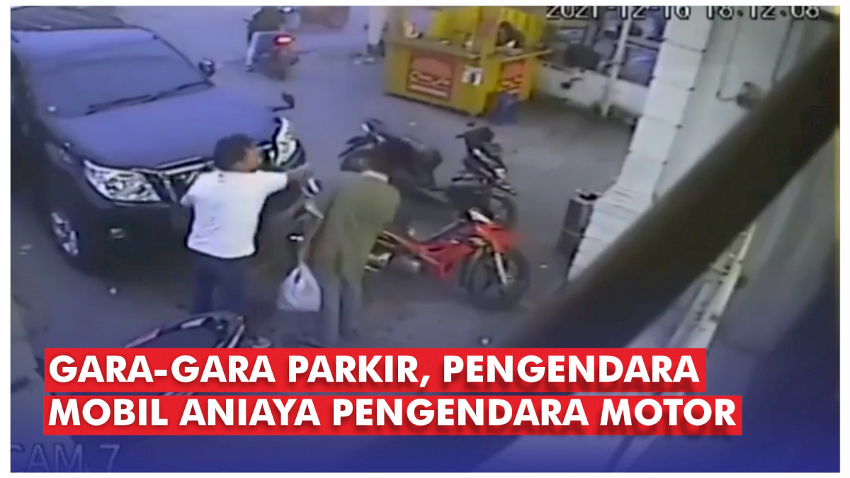 VIDEO: Gara-gara Parkir, Pengendara Mobil Aniaya Pengendara Motor