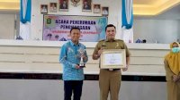Sekda Takalar Dampingi Bupati Syamsari Kitta Terima Penghargaan APE 2020