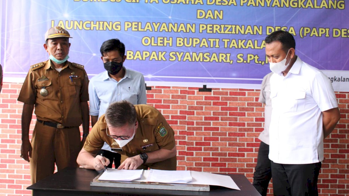 Dekatkan Pelayanan dan Bangkitkan Bumdes, Bupati Takalar Launching PAPI DESA dan Gedung Futsal