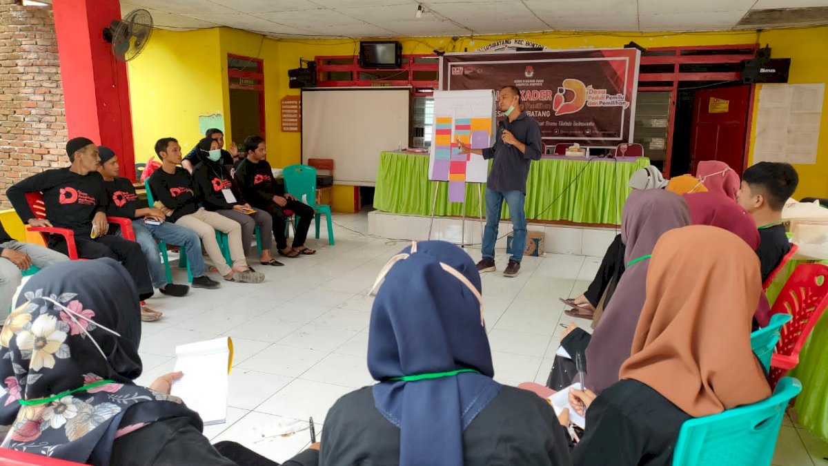 KPU Jeneponto Gelar Pembekalan Untuk Kader DP3 di Desa Bulusibatang, Ini Tujuannya