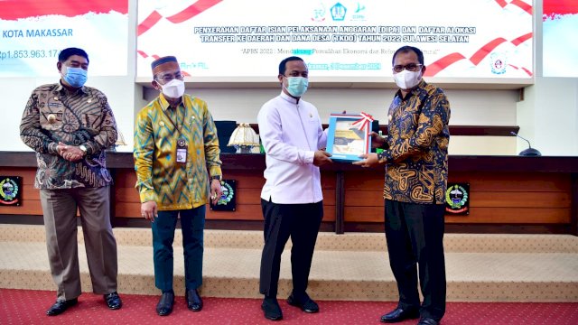 Penyerahan DIPA Tahun 2022 oleh Plt Gubernur Sulsel Andi Sudirman Sulaiman (Ist) 