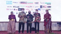 Danny Raih Penghargaan Khusus Kepala Daerah Peduli Penyiaran