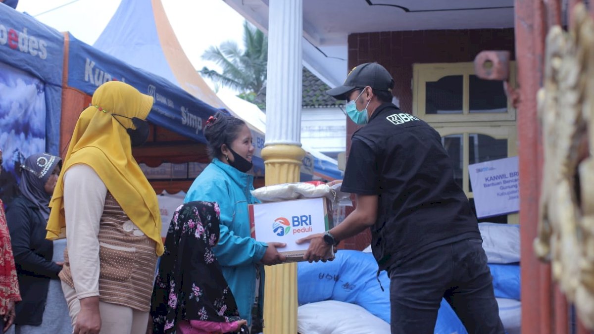 BRI Tanggap Bencana Semeru, Kerahkan Mobil Evakuasi dan Bangun Posko Bantuan