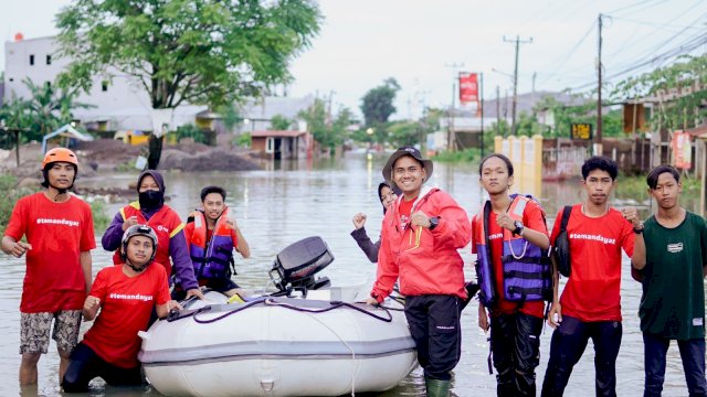 Anggota DPRD Makassar Al Hidayat Samsu tinjau banjir di sejumlah titik. Ist