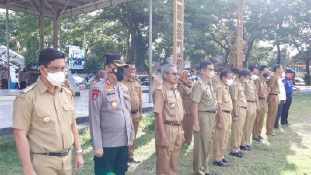 Minta Peserta Apel Gabungan Memperlihatkan Kartu Vaksin, Bupati Bulukumba: Yang Belum, Segera Divaksin
