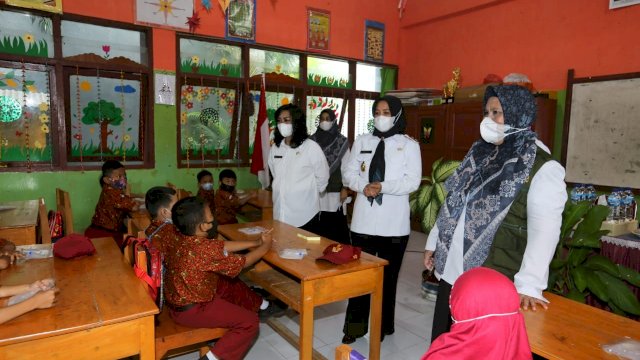 Wakil Wali Kota Makassa, Fatmawati Rusdi Meninju pelaksanaan PTM (Ist) 