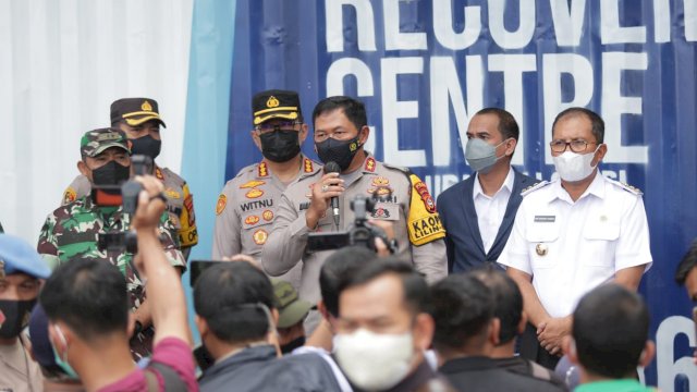 Wali Kota Danny Bersama Ketua DPRD Makassar Rudianto Lallo Dampingi Kapolda Sulsel Tinjau Vaksin Massal (Ist) 