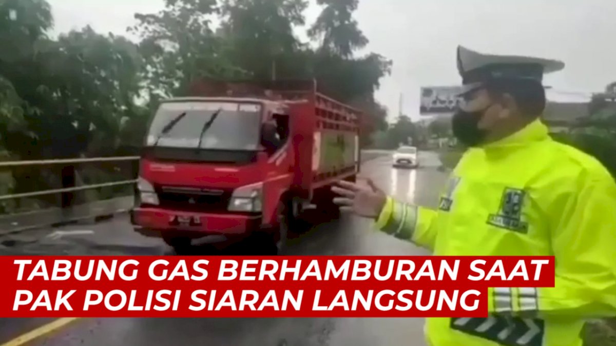 VIDEO: Tabung Gas Berhamburan Saat Pak Polisi Tengah Asyik Siaran Langsung
