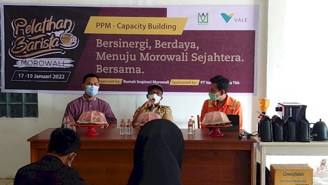 Pelatihan barista PT Vale bekerja sama dengan Rumah Inspirasi Morowali dengan mengusung tema Bersinergi, Berdaya, Menuju Morowali Sejahtera. Bersama, di Desa Onepute Jaya, Kecamatan Bungku Timur, pada 17-19 Januari 2022 (dok. PT Vale)