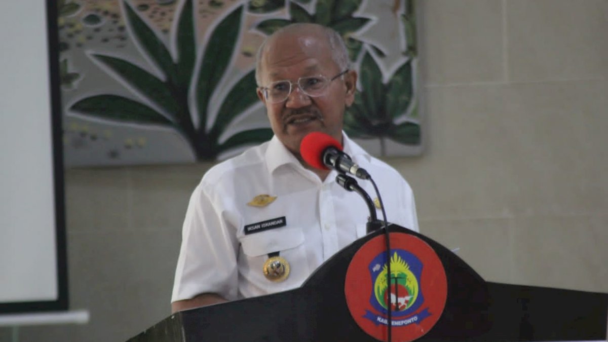 Iksan Perintahkan Wabup Jeneponto Komandoi Gerakan Vaksinasi di 11 Kecamatan