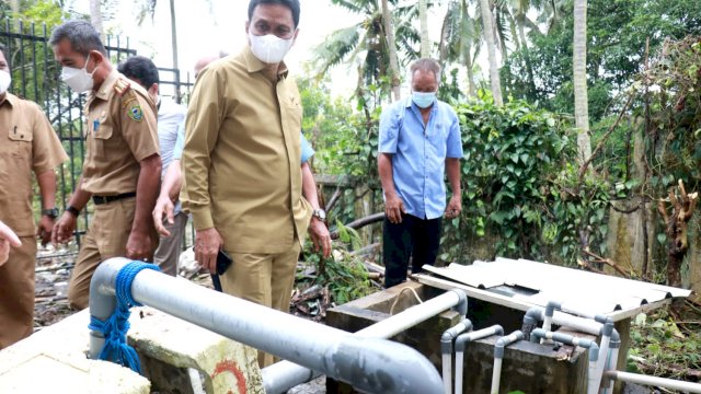 Bupati Barru Suardi Saleh memantau instalasi air bersih RSUD (Ist) 