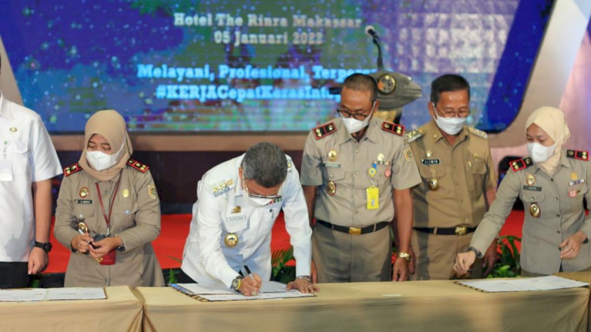 Taufan Pawe Teken MoU Bersama BPN Sulsel