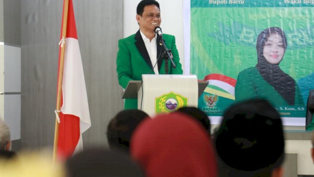 Bupati Barru Suardi Saleh saat membawakan sambutan dalam acara pelantikan KAHMI Barru (Ist) 