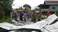 Diterjang Angin Kencang, 12 unit Rumah dan Bangunan di Barru Rusak