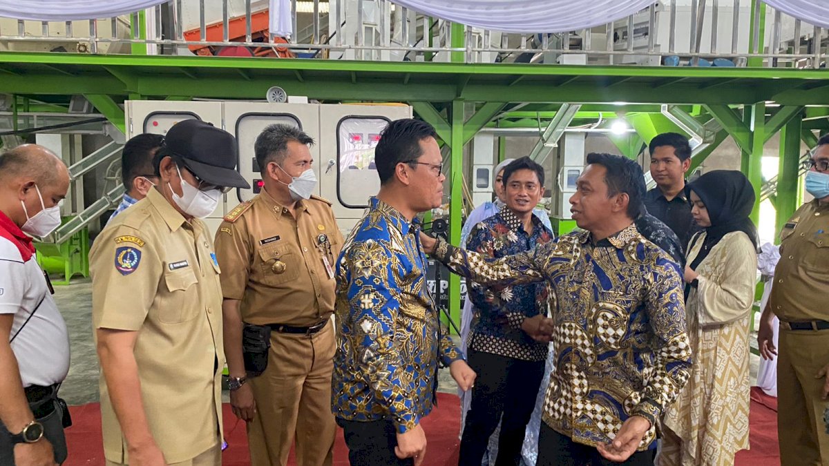 Syaharuddin Alrif Bersama Senator RI Resmikan Pabrik Beras di Sidrap
