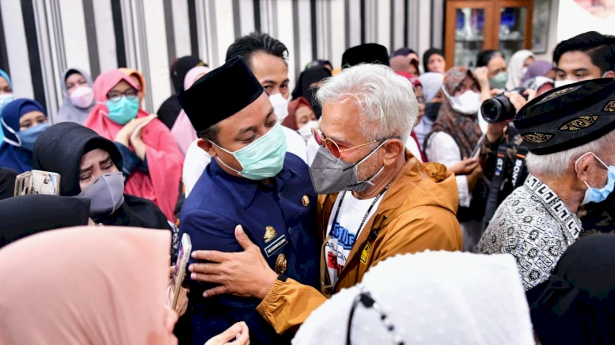 Andi Sudirman Sampaikan Duka Cita Meninggalnya Istri Yanuar Fachruddin