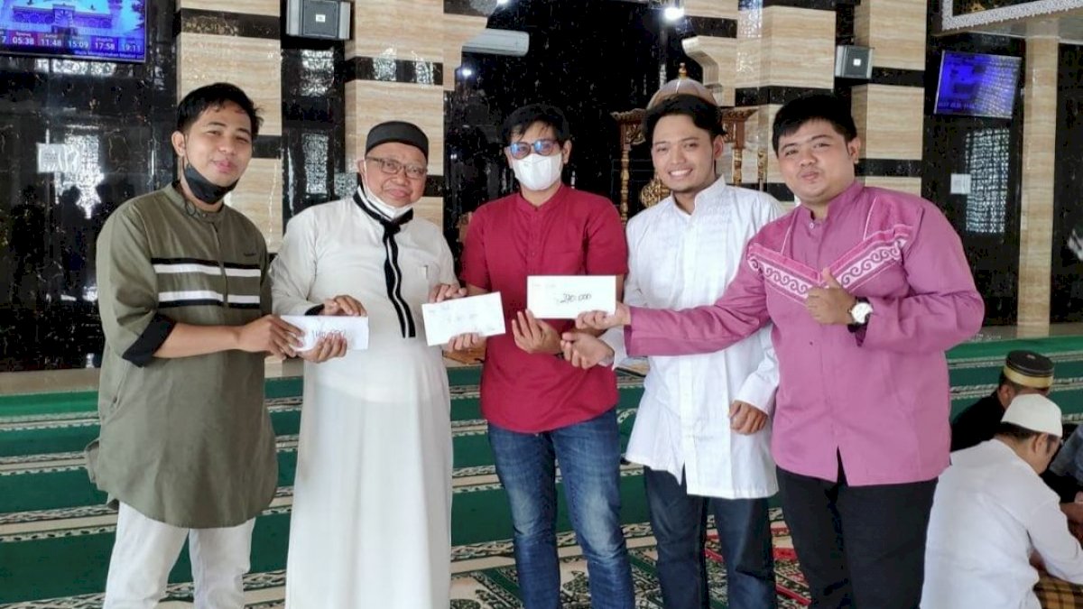 Diinisiasi Dokter Fadli Ananda, Nasi Kotak Murah untuk Donasi Masjid Terus Berlanjut di Tahun Ini