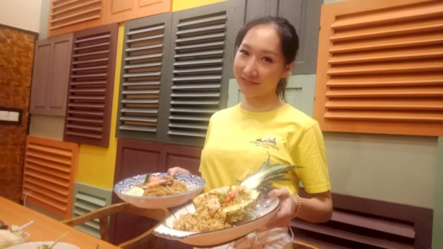 Pemilik Phra Nakhon Thai Resto (Ist) 