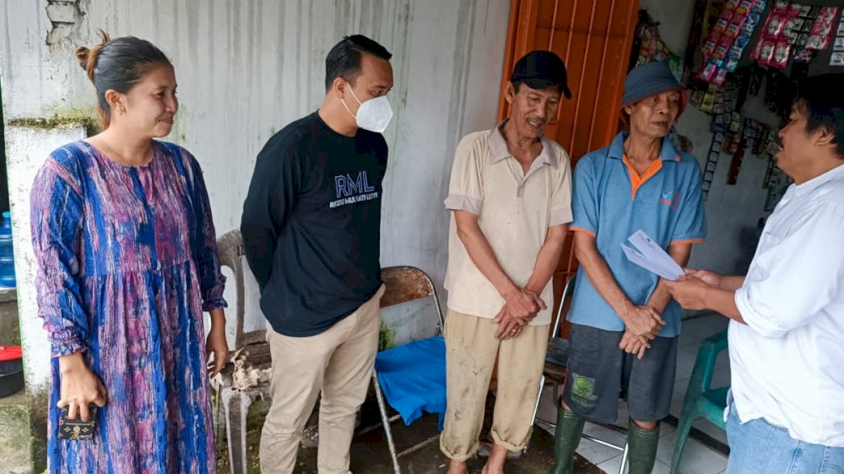 Rezki Mulfiati Bantu Korban Kebakaran di Tamangapa