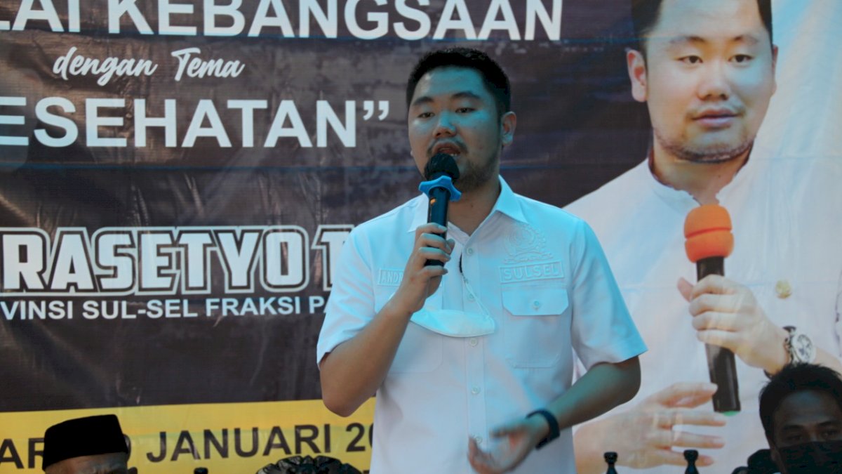 Andre Prasetyo Tanta Ajak Warga Ujung Tanah Jaga Kebersihan Lingkungan