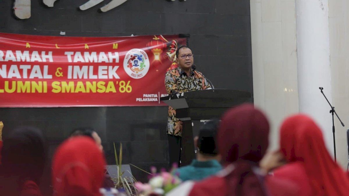 Wali Kota Danny Hadiri Ajang Ramah Tamah Natal dan Imlek IKA Smansa Angkatan 86