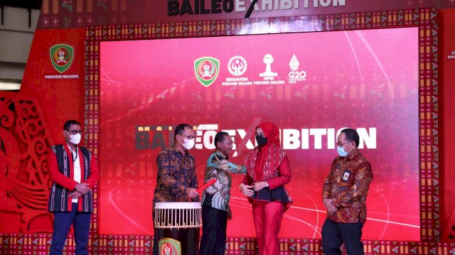 Wali Kota Makassar Moh Ramdhan Pomanto (Danny Pomanto) menghadiri pembukaan pameran Maluku Baleo Exhibition yang di adakan oleh Pemerintah Provinsi Maluku di Mall Ratu Indah Makassar (Ist) 