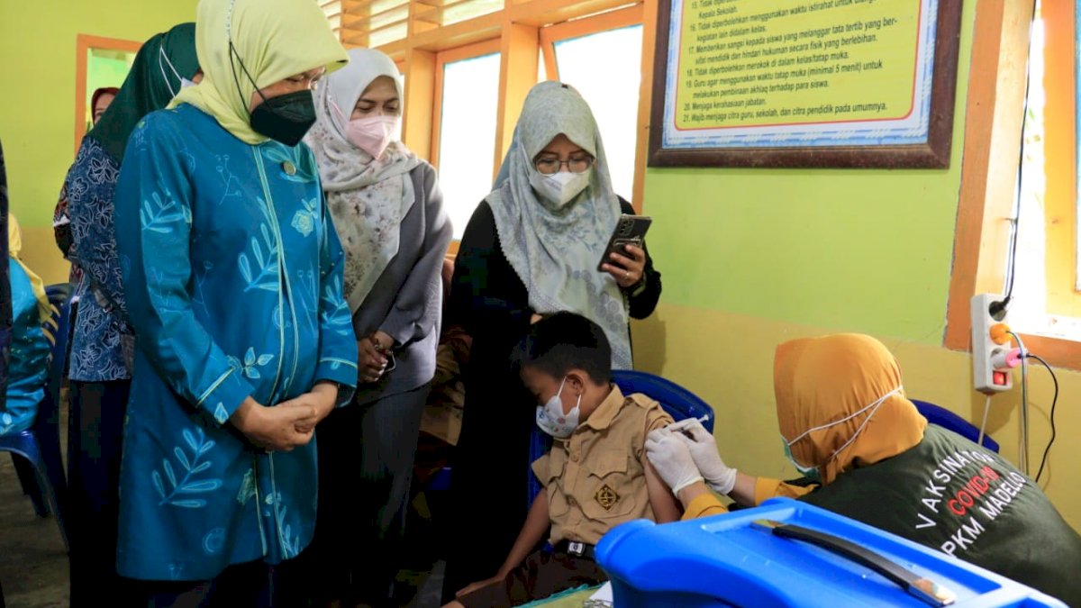 Lantik 2 Kepala Sekolah, Ini Penekanan Bupati Barru