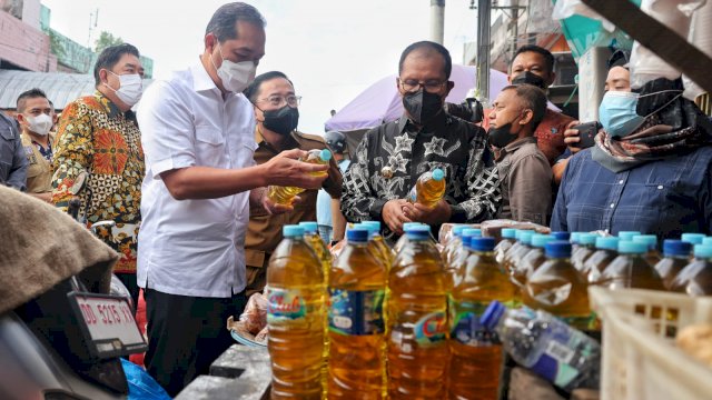Wali Kota Danny Pomanto Dampingi Mendag RI Pantau Minyak Goreng di Pasar Tradisional (Ist) 