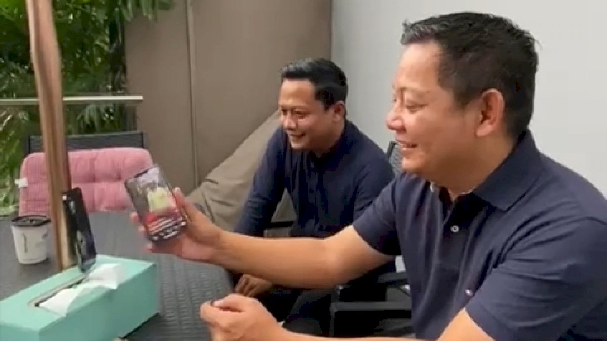 Rusdi Masse Akan Beri Motor ke Ibu Penjual Kue Keliling di Parepare