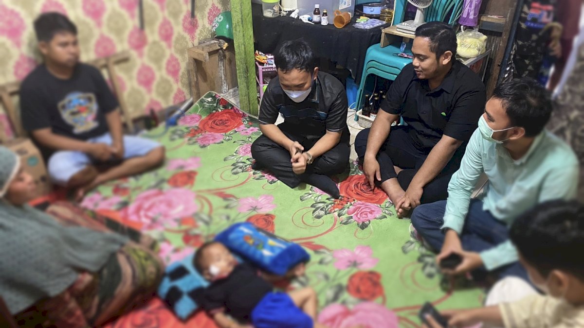 Ketua PPP Sulsel Bantu Biaya Pengobatan Bayi Korban Pembusuran di Tallo