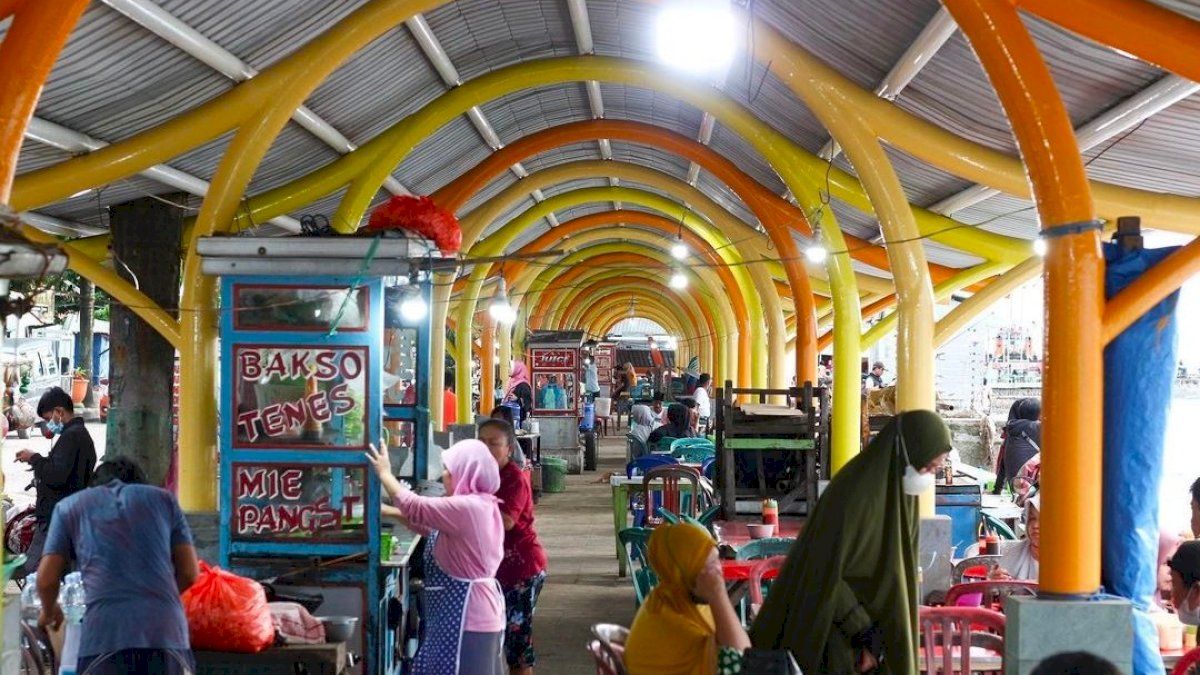 Pasar Senggol Kini Tertata Rapi, Taufan Pawe Pesan Jaga Kebersihan