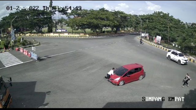 Aksi heroik Kanit Tipidkor Polres Jeneponto Ipda Uji (int)