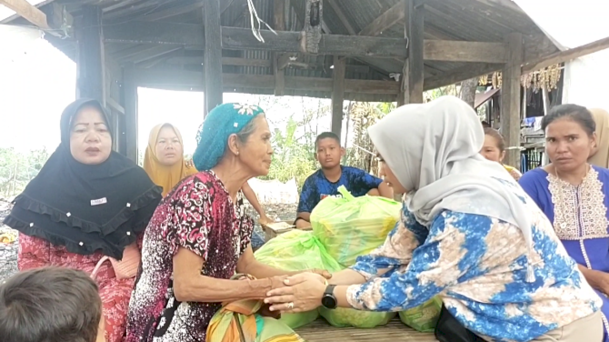 Wakil Ketua DPRD Jeneponto Sambangi Korban Kebakaran di Desa Sapanang