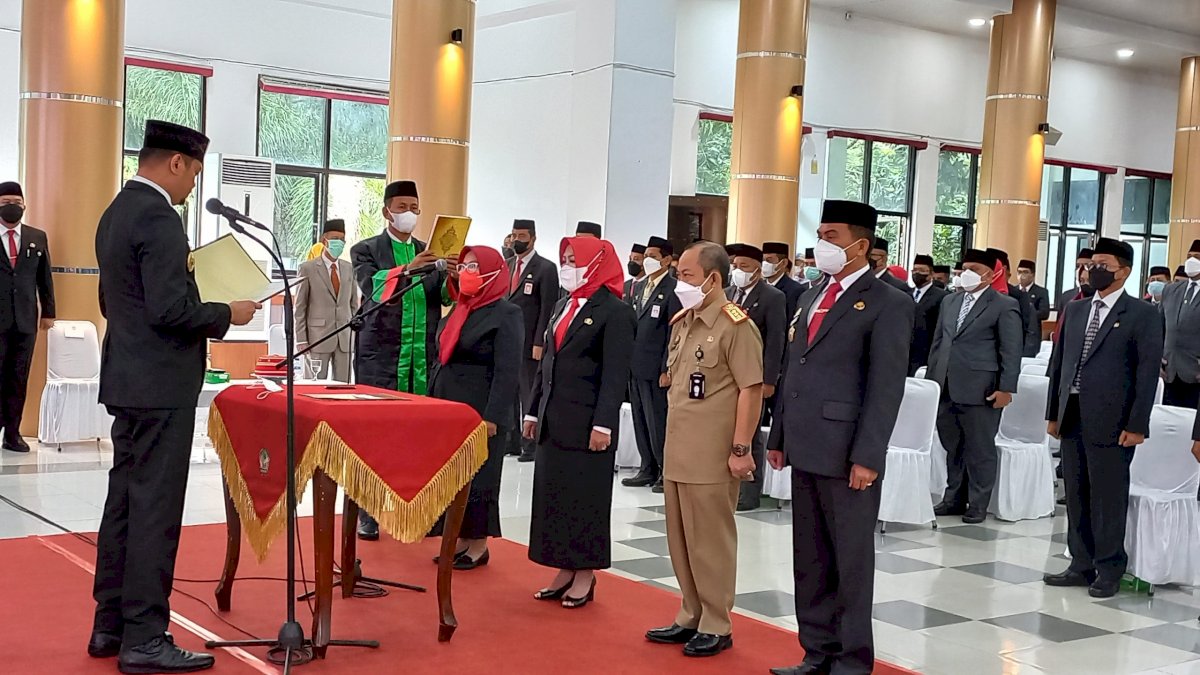 Lantik Sekkab Gowa, Bupati Gowa Tegaskan Tugas Sekretaris Menjalankan Fungsi Koordinasi
