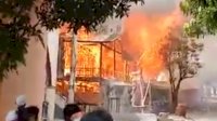 Diduga Korsleting Listrik, Tiga Rumah Milik Warga di Jeneponto Terbakar