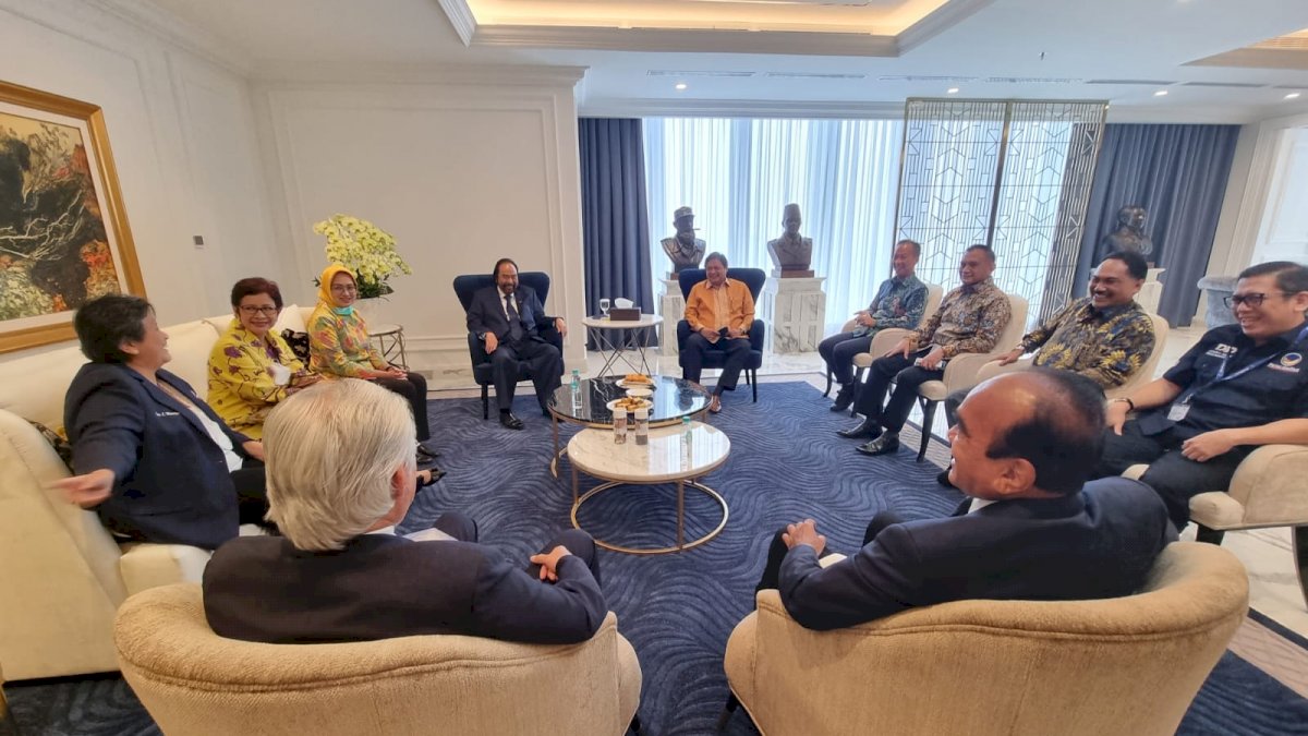 Airlangga Sanjung Surya Paloh: Beliau Salah Satu Guru di Partai Golkar