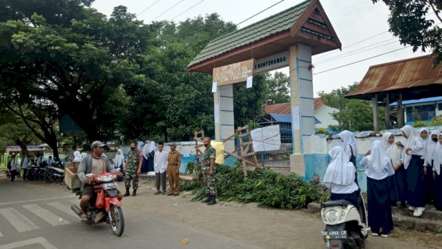 Aksi penutupan sekolah di Jeneponto (Int)