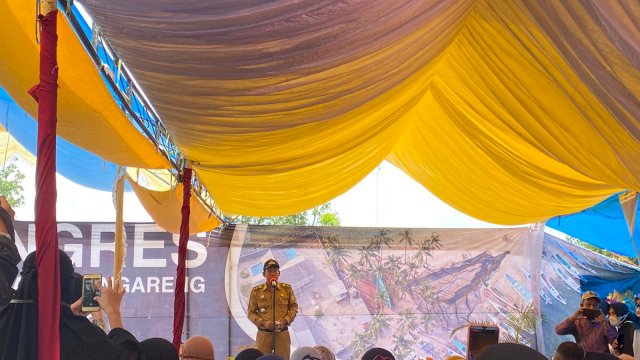 Camat Sangkarrang, Ramli Lallo saat Hadiri Kongres Perempuan Pejuang Kodingareng (Ist) 