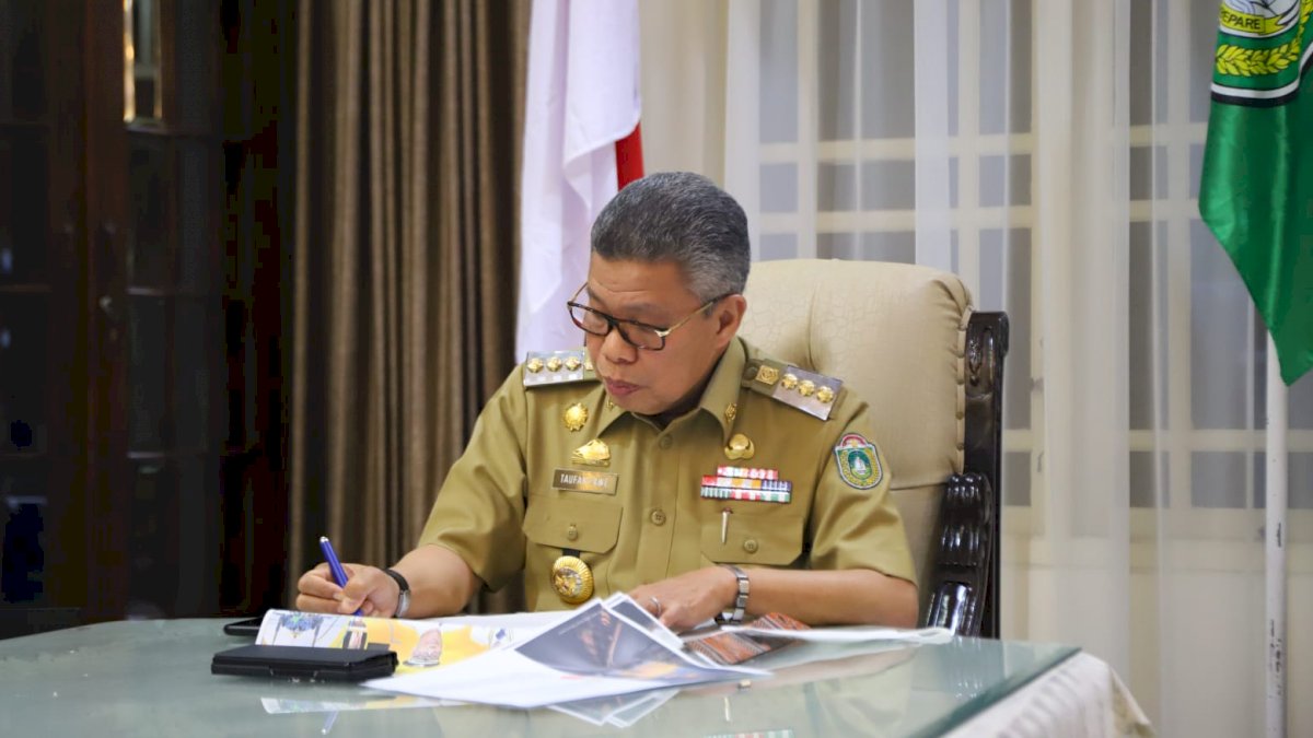 Hari Jadi Fakultas Hukum Unhas, Taufan Pawe Beri Tips Hukum Bangun Pemerintahan Baik