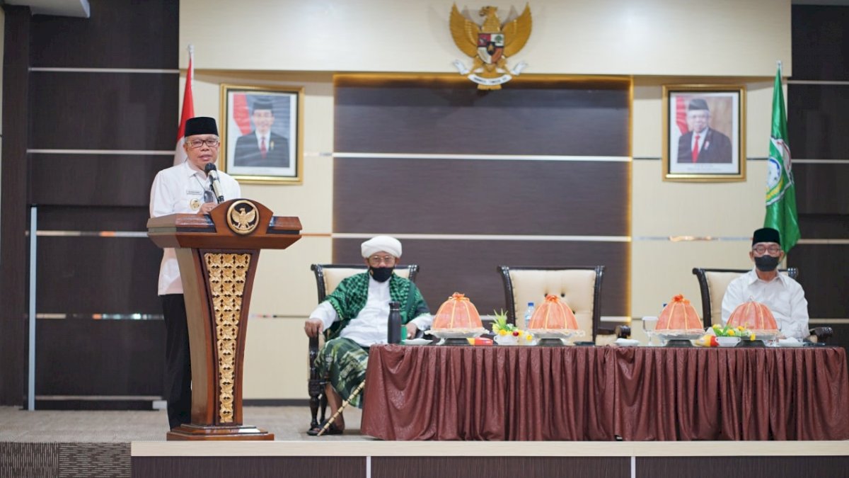 Peringati Isra Mi’raj, Taufan Pawe Ajak ASN Teladani Akhlak Nabi Muhammad SAW