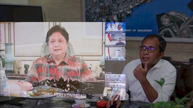 Wali Kota Makassar, Moh Ramdhan Pomanto (Danny Pomanto) mengikuti Rapat Koordinasi Perkembangan Covid-19 dan Evaluasi PPKM secara daring bersama Menko Perekonomian, Airlangga Hartanto (Ist) 