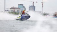 Lewat Jetski, Taufan Pawe Promosikan Wisata Air Makassar