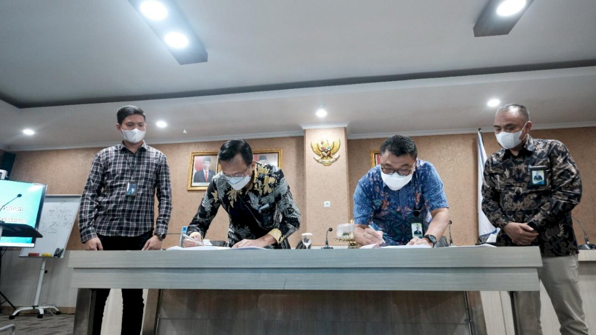 PLN dan Bank Sulselbar Teken MoU Penyediaan Jasa Pembiayaan Pembayaran Rekening Listrik Tegangan Tinggi