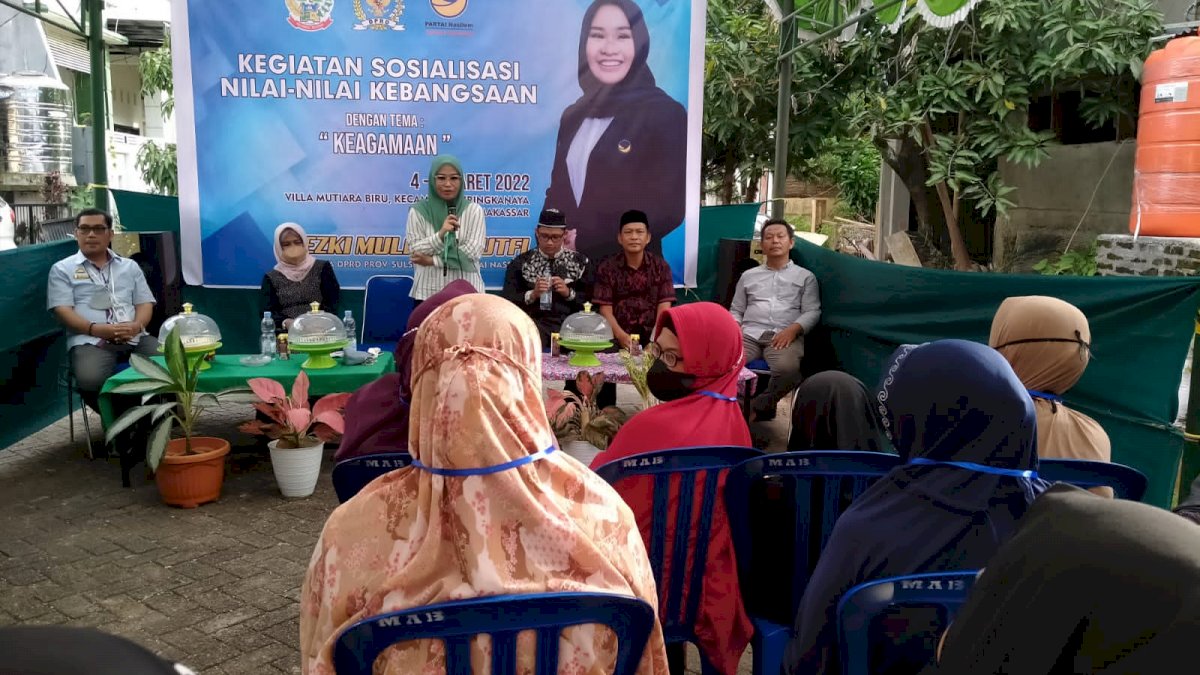 Legislator NasDem Rezki Mulfiati Tampung Aspirasi Warga Bulurokeng Soal Air PDAM