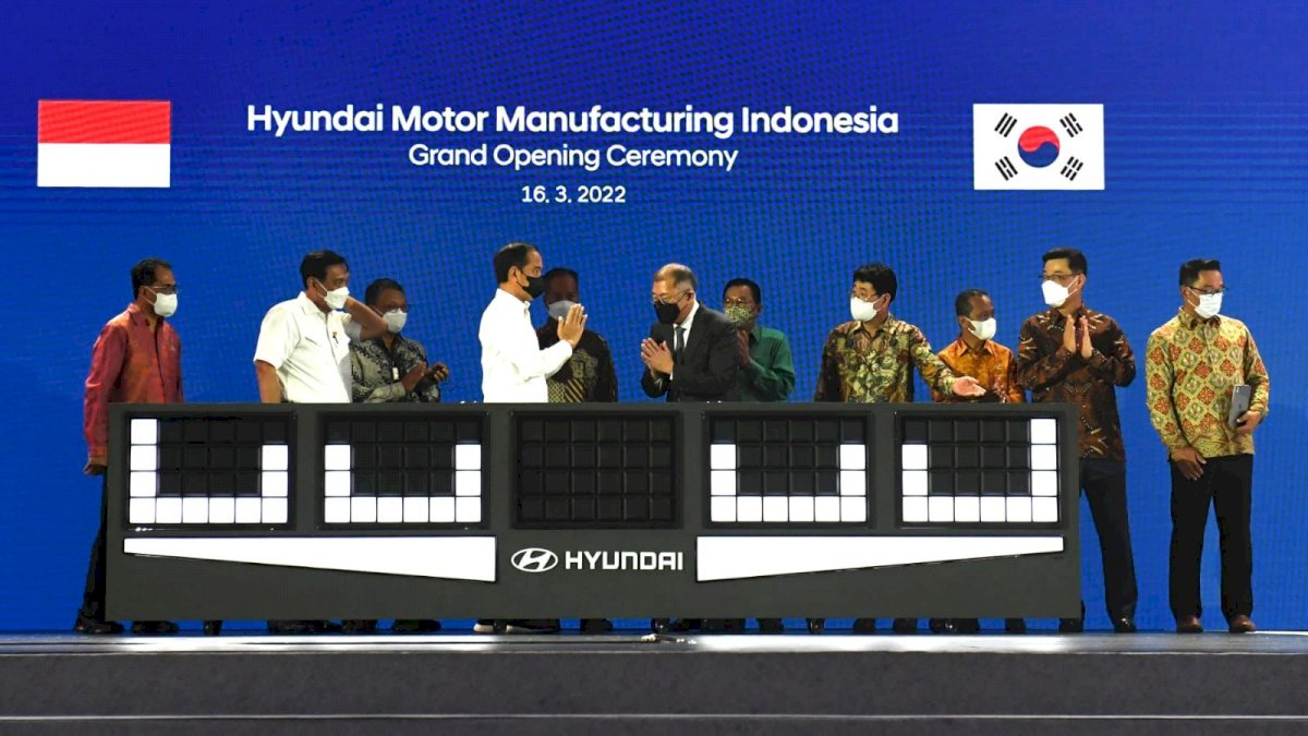 Presiden Jokowi Resmikan Mobil Listrik Rakitan Indonesia, PLN Siap Mendukung Infrastruktur dan Pasokan Listrik