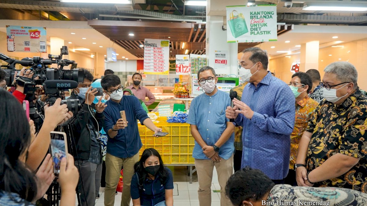 Pantau Migor dan Bapok di Ritel Modern, Mendag Sebut Stok Melimpah